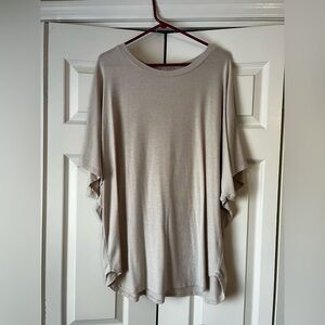 Oversized short sleeve top